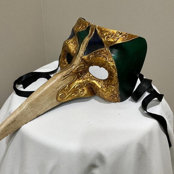 Venetian Long Nose Mask handmade from Venice, Italy - Picture 3 of 5
